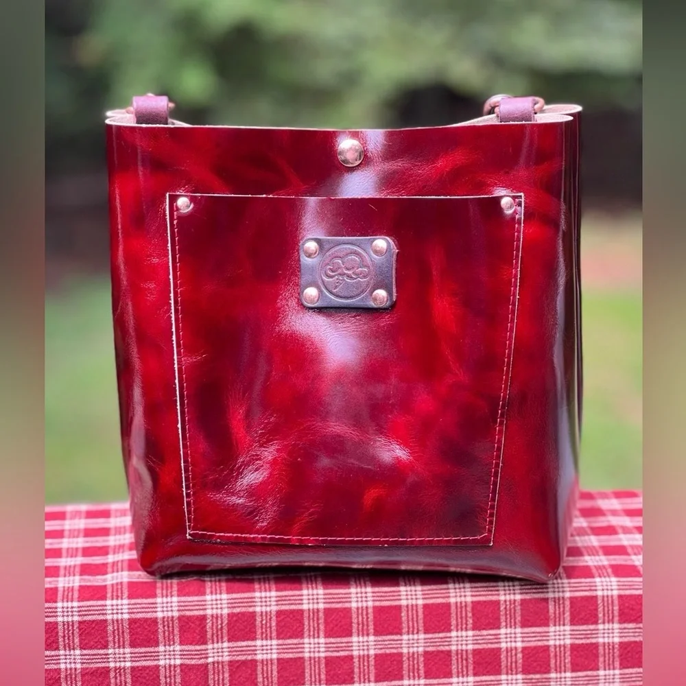 [SOLD] Artisan Made Original Little Raincloud Leather Goods Small Shoulder Bag. - Picture 3 of 14